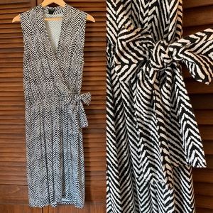 LAST CHANCE ANN TAYLOR Wrap Dress